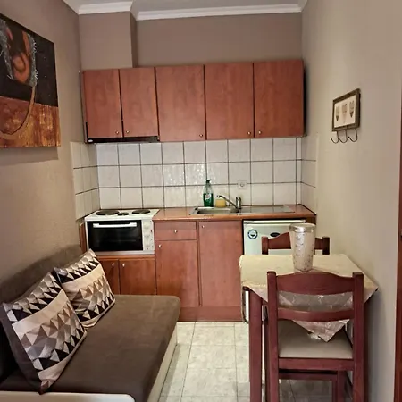 Erodios アパート Káto Loutrákion