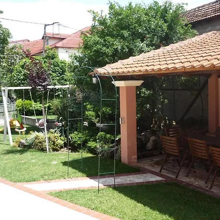 Erodios Guesthouse *